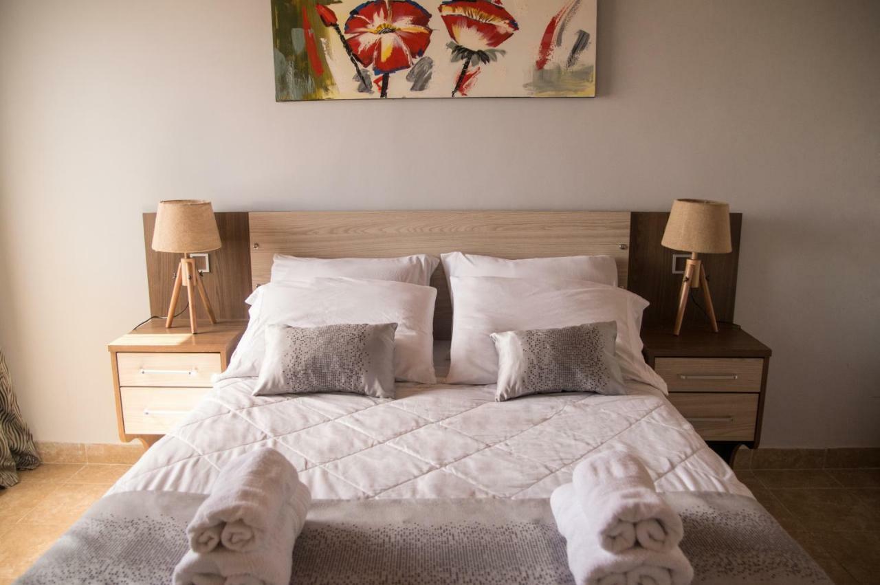 La Riviera Aparthotel Fernando de la Mora Kültér fotó